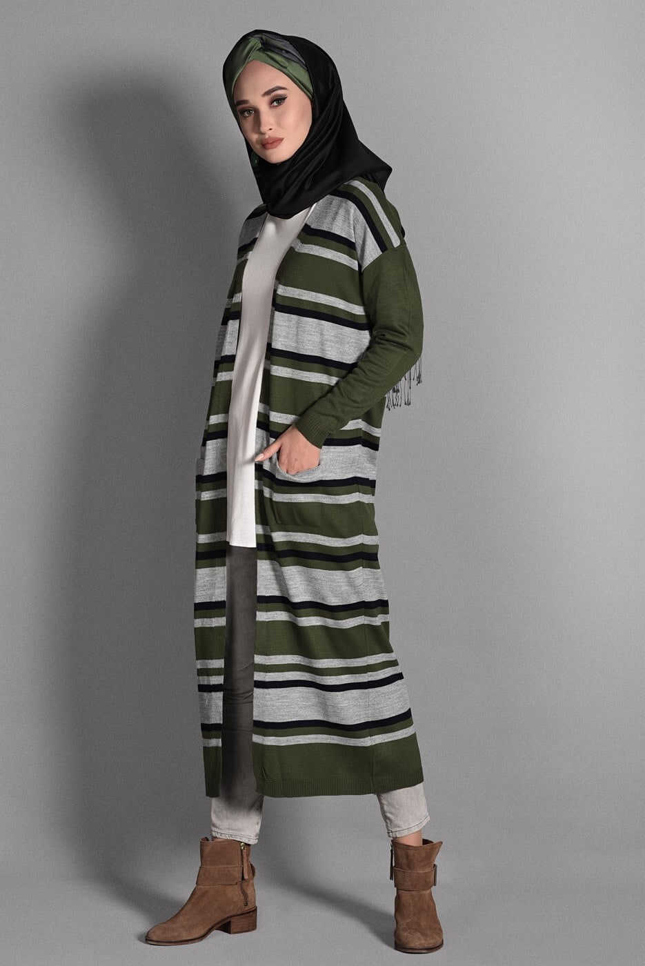 Tesettür giyim GRİ ÇİZGİLİ TRİKO HIRKA 4219