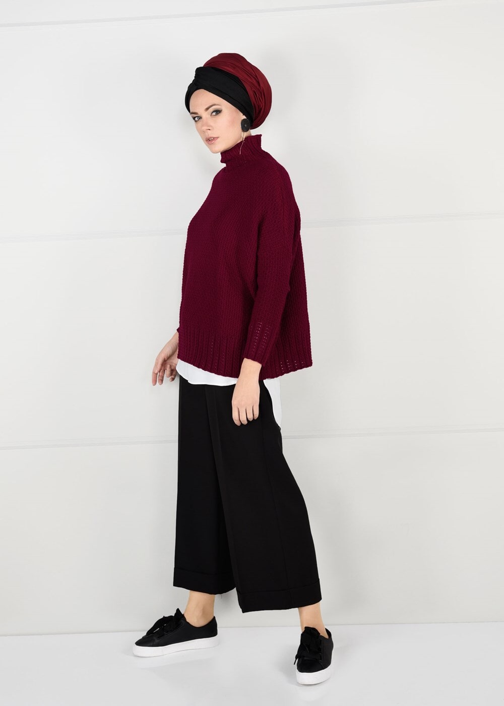 Hijab clothing CLARET RED MOCK-NECK OVERSIZE KNIT SWEATER 9101