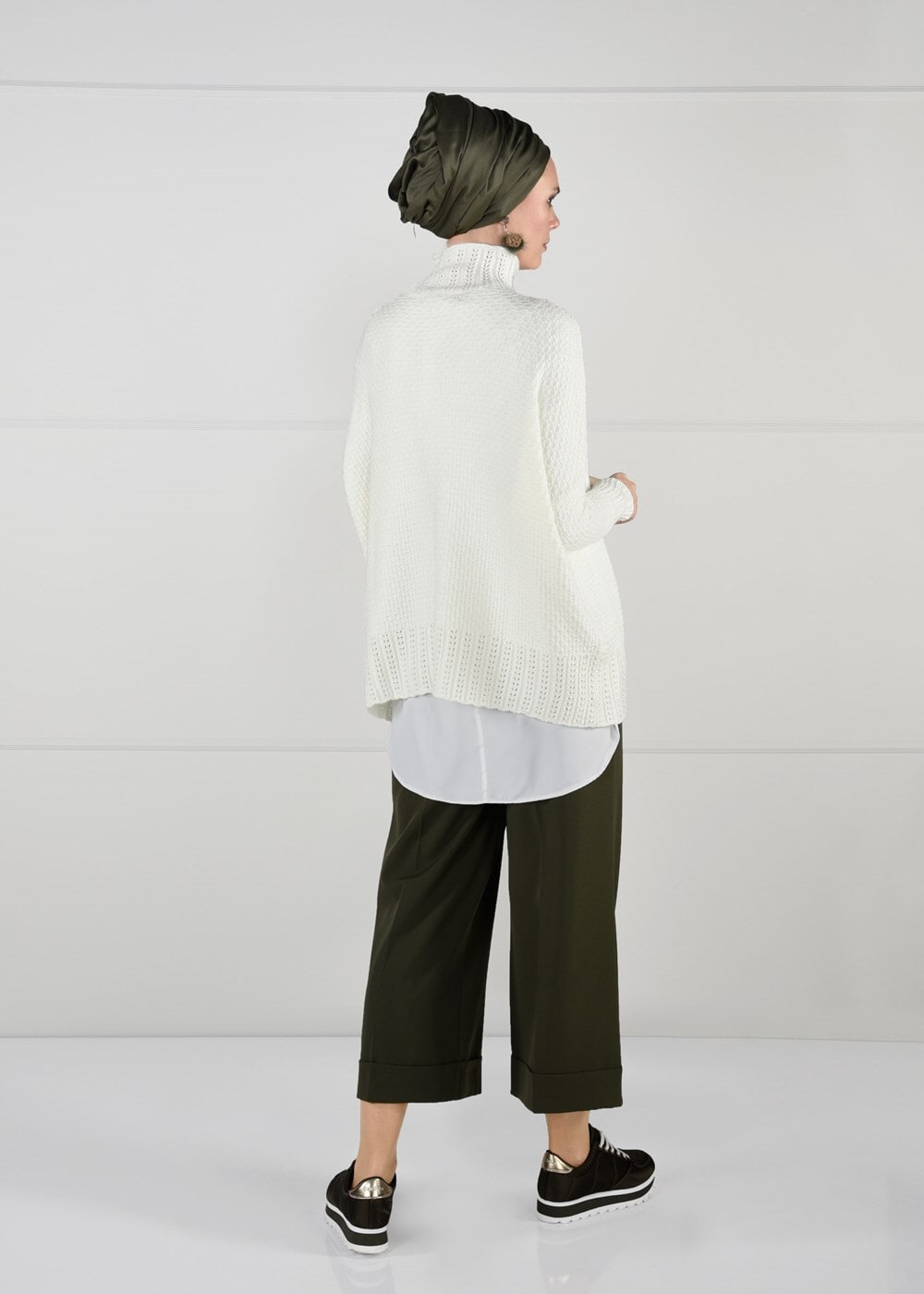 Hijab clothing ECRU MOCK-NECK OVERSIZE KNIT SWEATER 9101