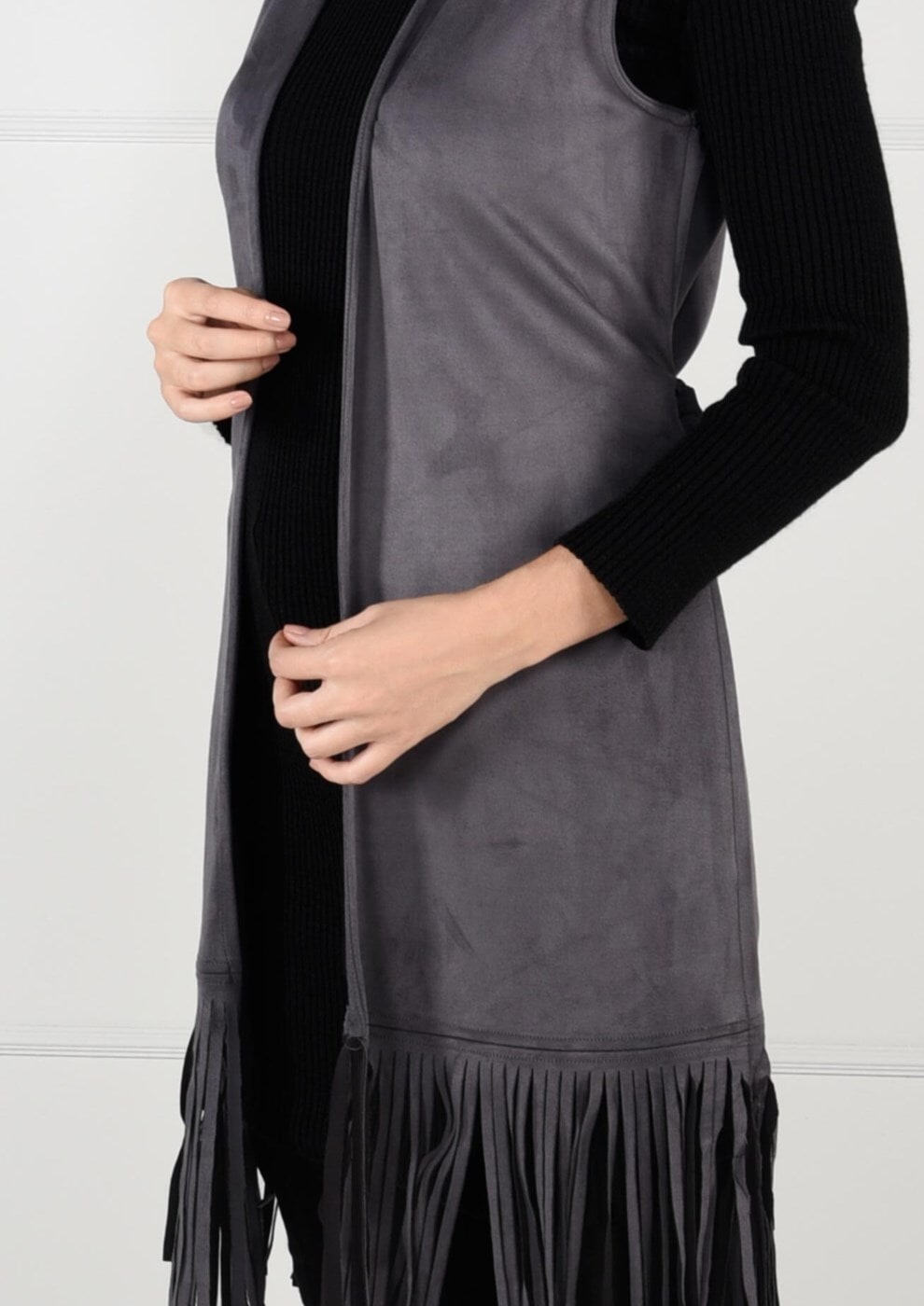 Tesettür giyim GRİ KUŞAKLI PÜSKÜLLÜ SÜET YELEK 36341