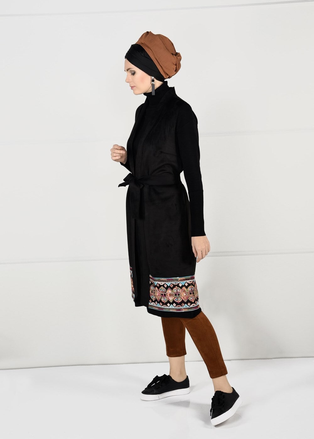 Tesettür giyim SİYAH GÜPÜRLÜ YELEK 40151