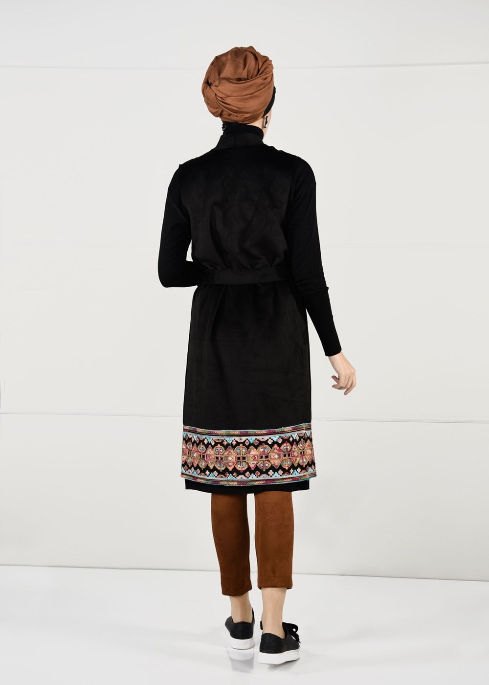 Tesettür giyim SİYAH GÜPÜRLÜ YELEK 40151