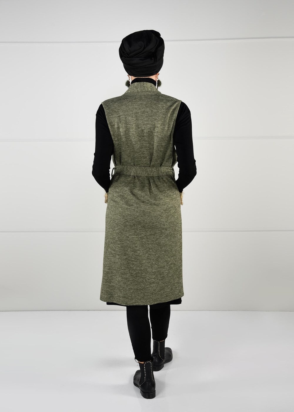 Tesettür giyim HAKİ CEPLERİ KÜRK DETAYLI LİKRALI YELEK 77931