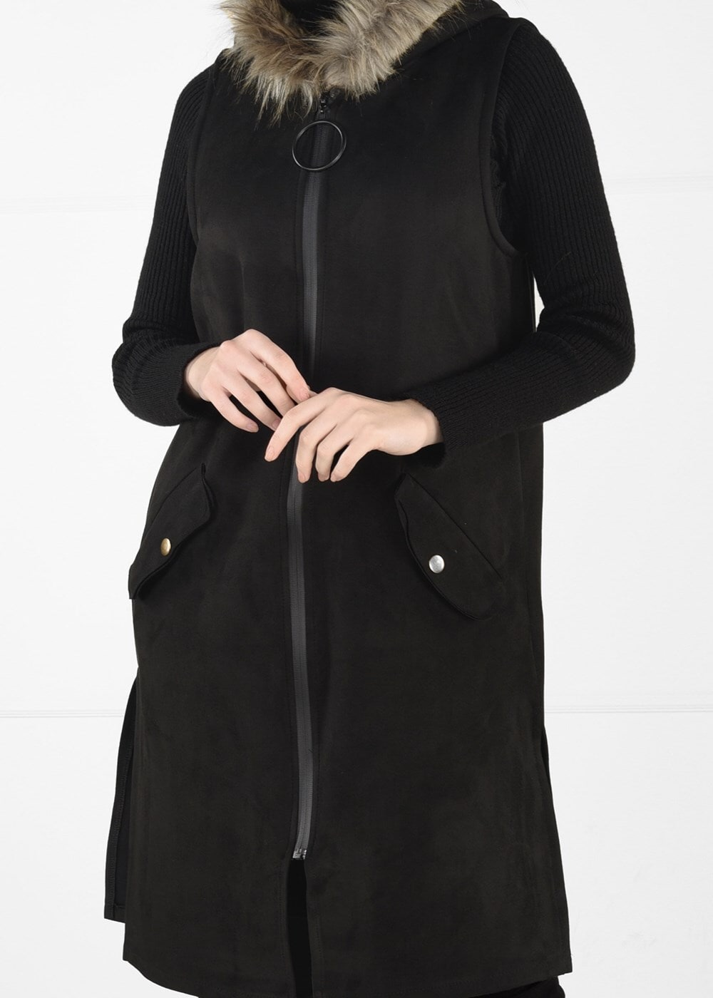 Tesettür giyim SİYAH PELUŞ DETAYLI YIRTMAÇLI SÜET YELEK 94451