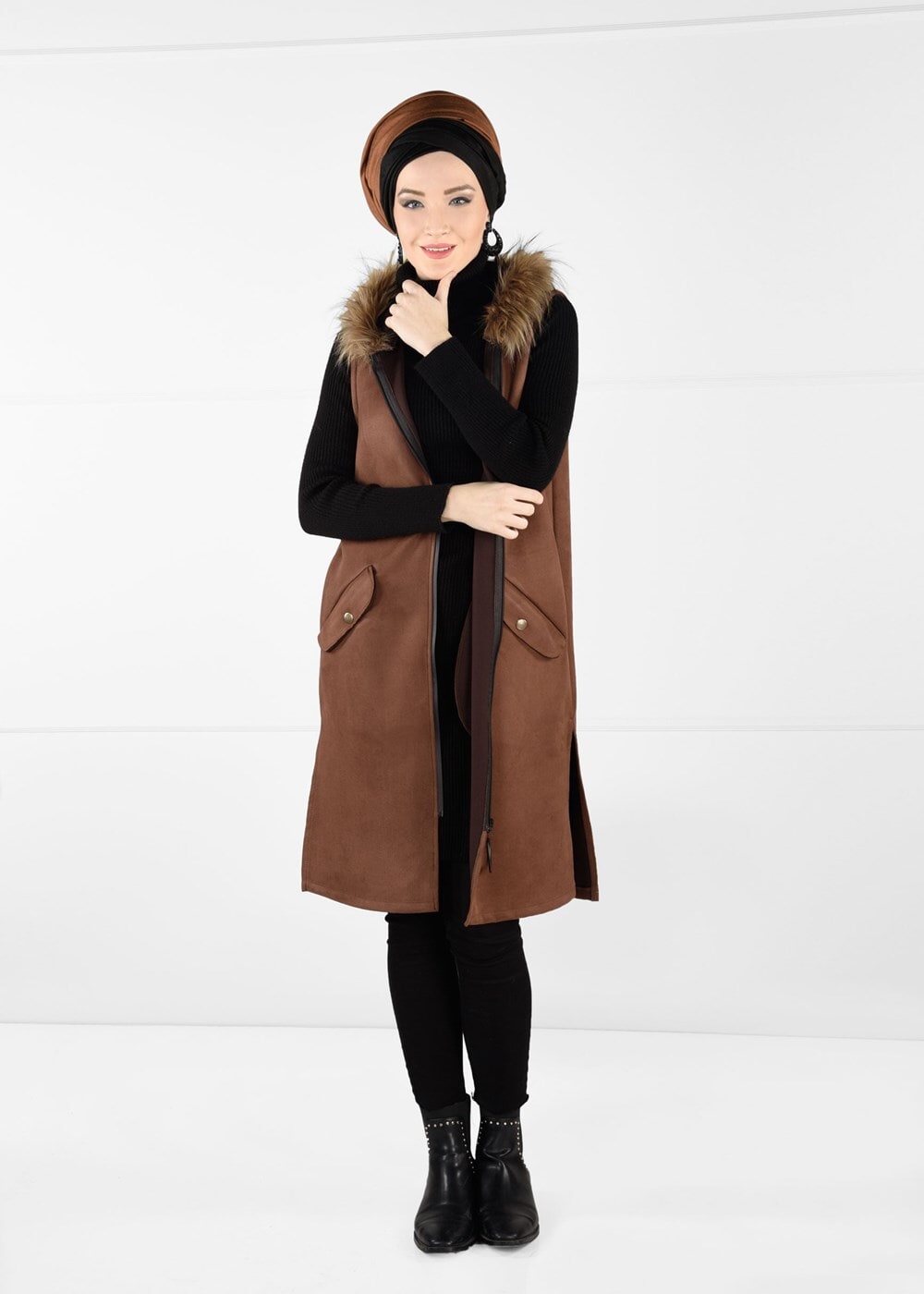 Tesettür giyim KAHVE PELUŞ DETAYLI YIRTMAÇLI SÜET YELEK 94451