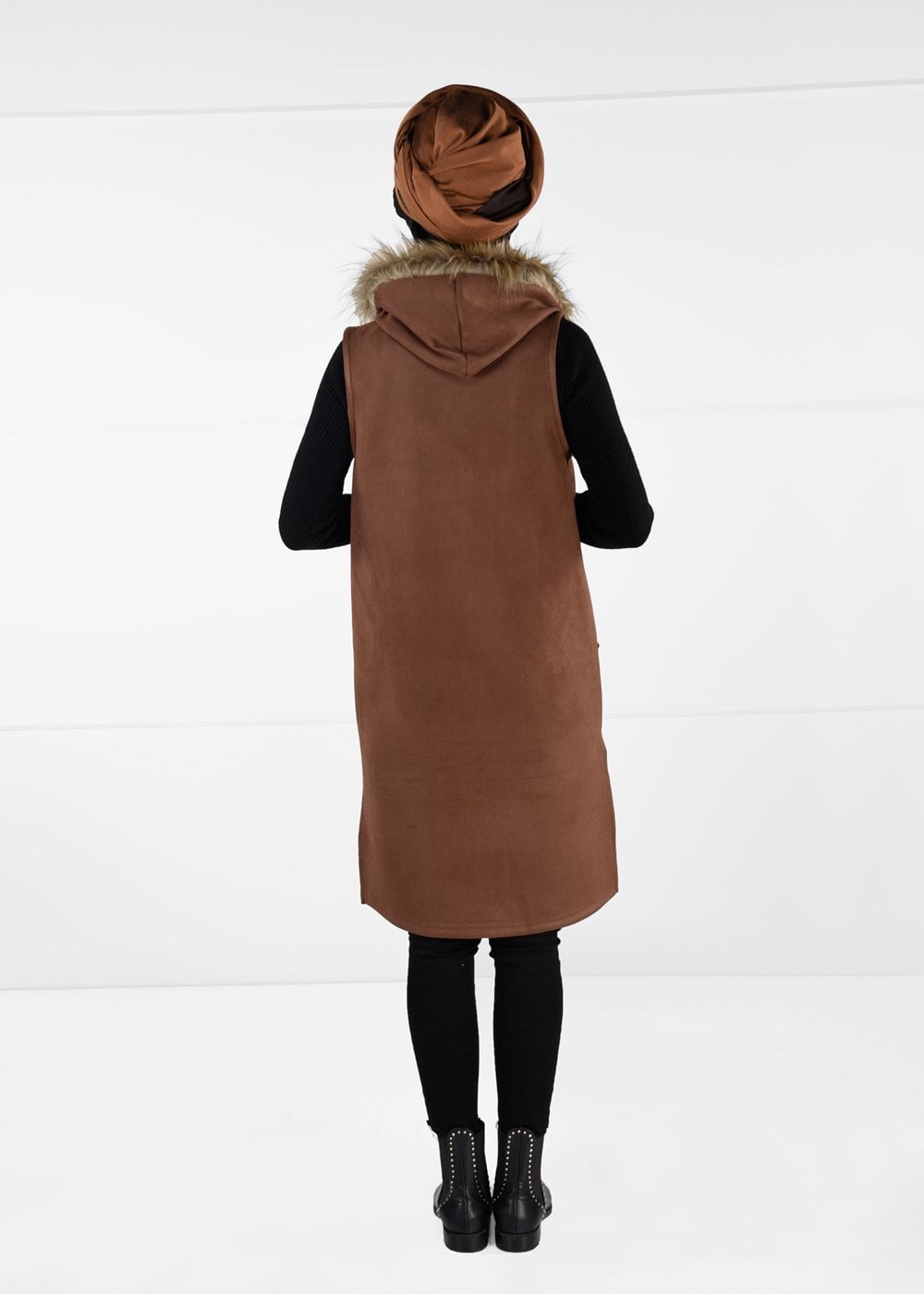 Tesettür giyim KAHVE PELUŞ DETAYLI YIRTMAÇLI SÜET YELEK 94451