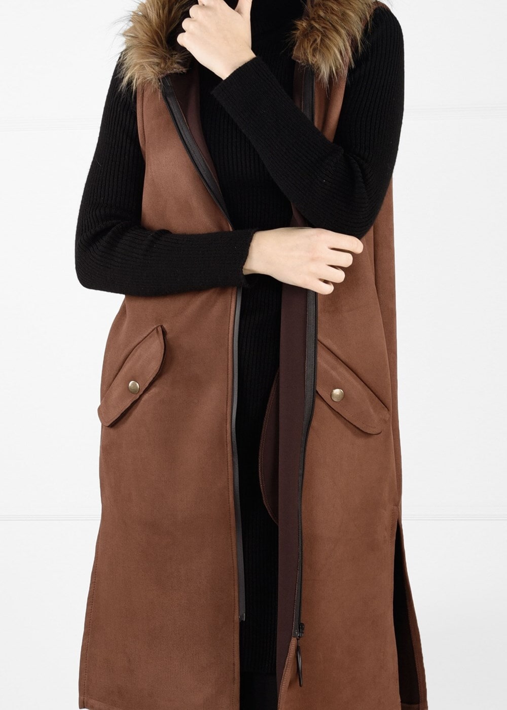 Tesettür giyim KAHVE PELUŞ DETAYLI YIRTMAÇLI SÜET YELEK 94451