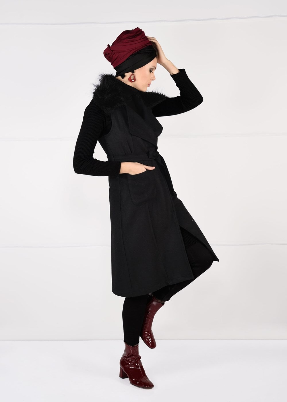 Tesettür giyim SİYAH KÜRKLÜ KUŞAKLI YELEK 0748