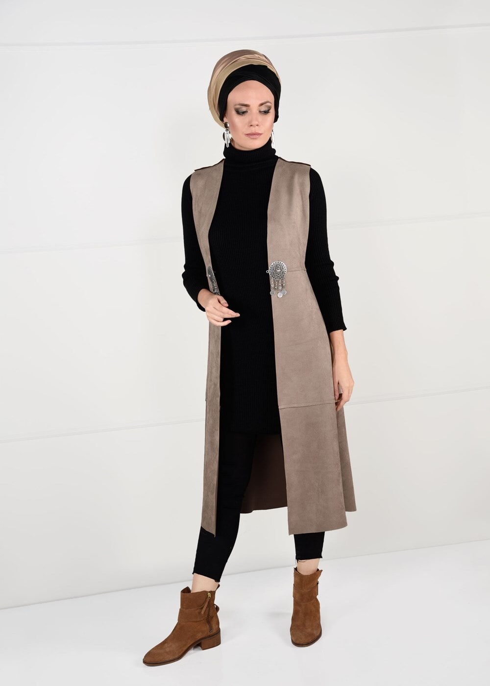 Vêtements hijab TABA GILET EN DAIM 2390