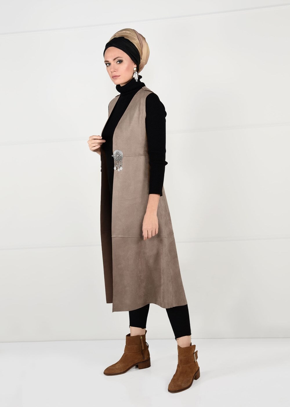 Vêtements hijab TABA GILET EN DAIM 2390