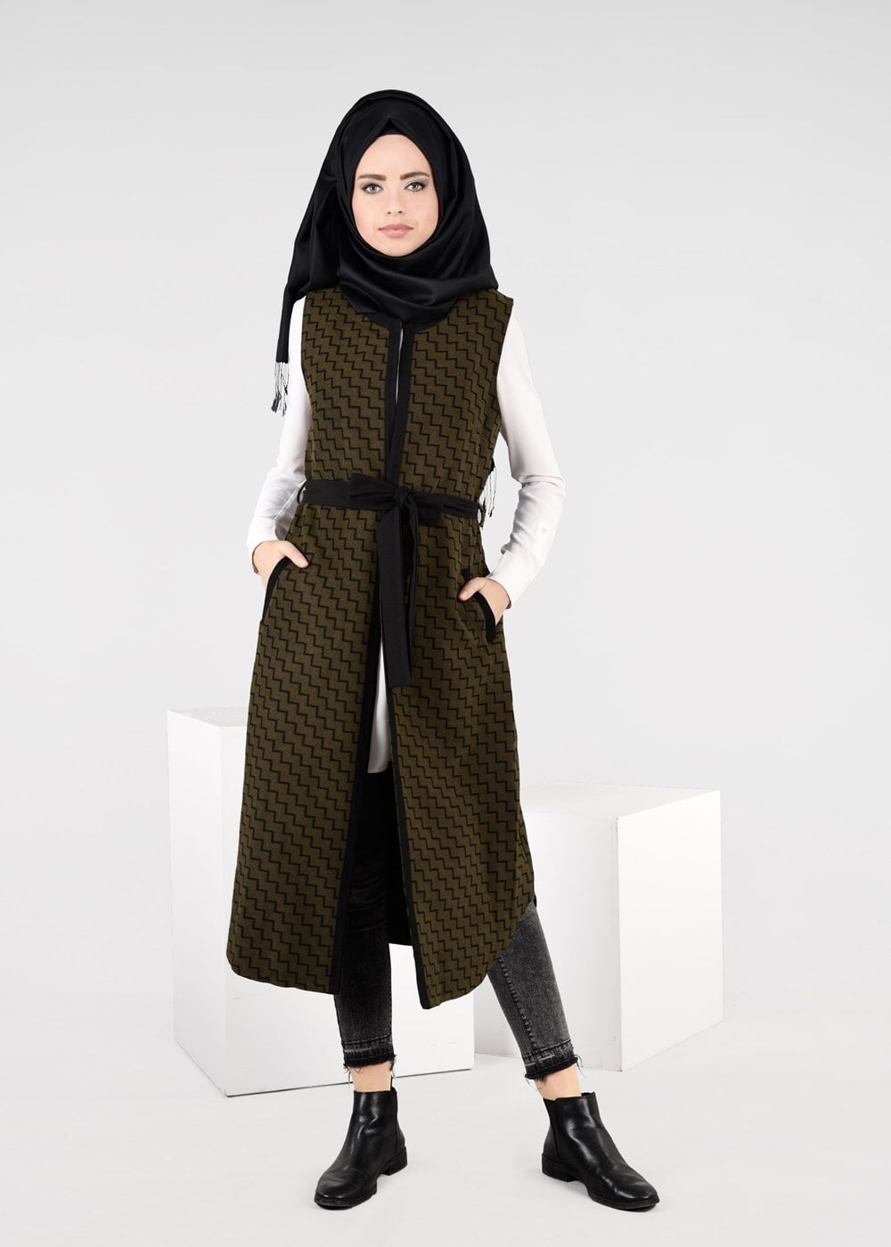 Tesettür giyim HAKİ DESENLİ KUŞAKLI YELEK 4051 