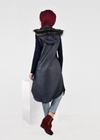 Tesettür giyim LACİVERT ARMA DETAYLI KAPÜŞONLU YELEK 4066