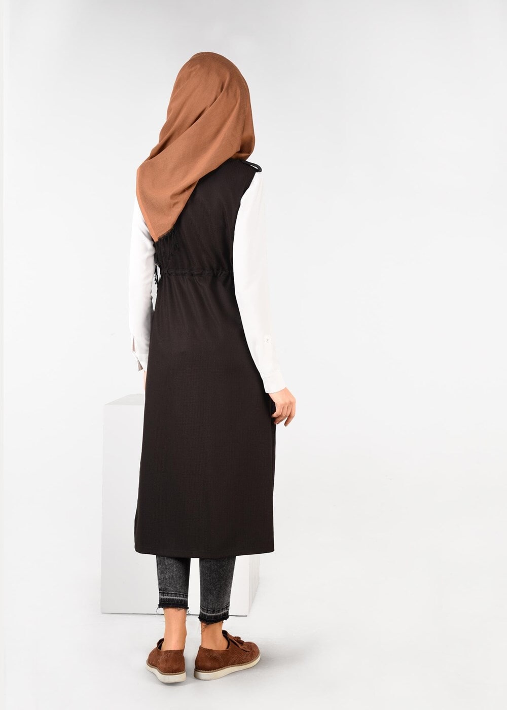 Tesettür giyim TABA BELDEN DERİ BAĞCIKLI YELEK 4713 