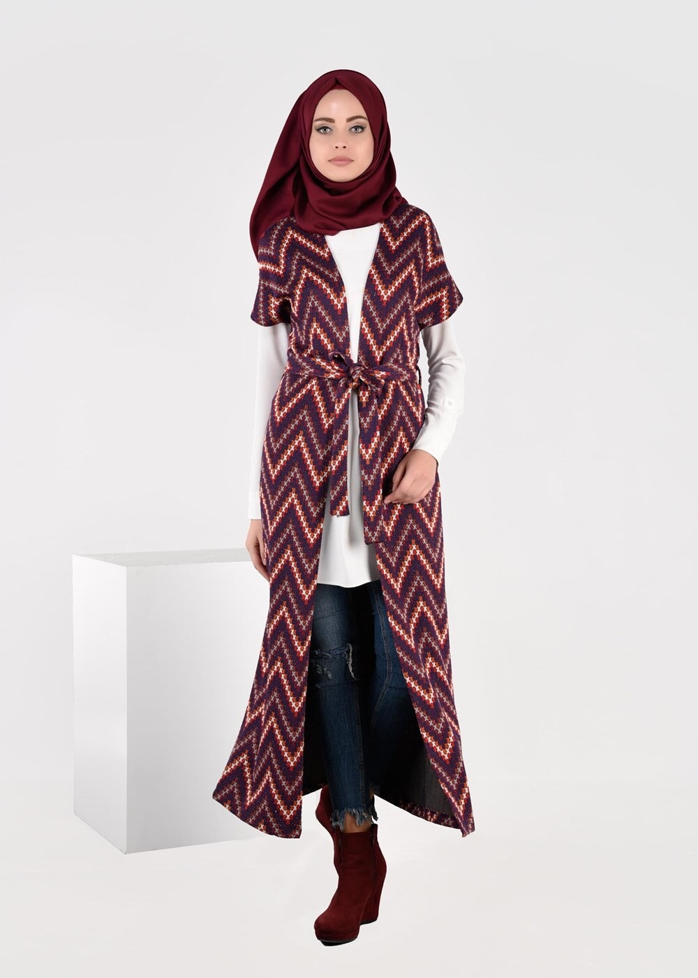 Tesettür giyim LACİVERT ZİGZAG DESENLİ JAKARLI YELEK 4837