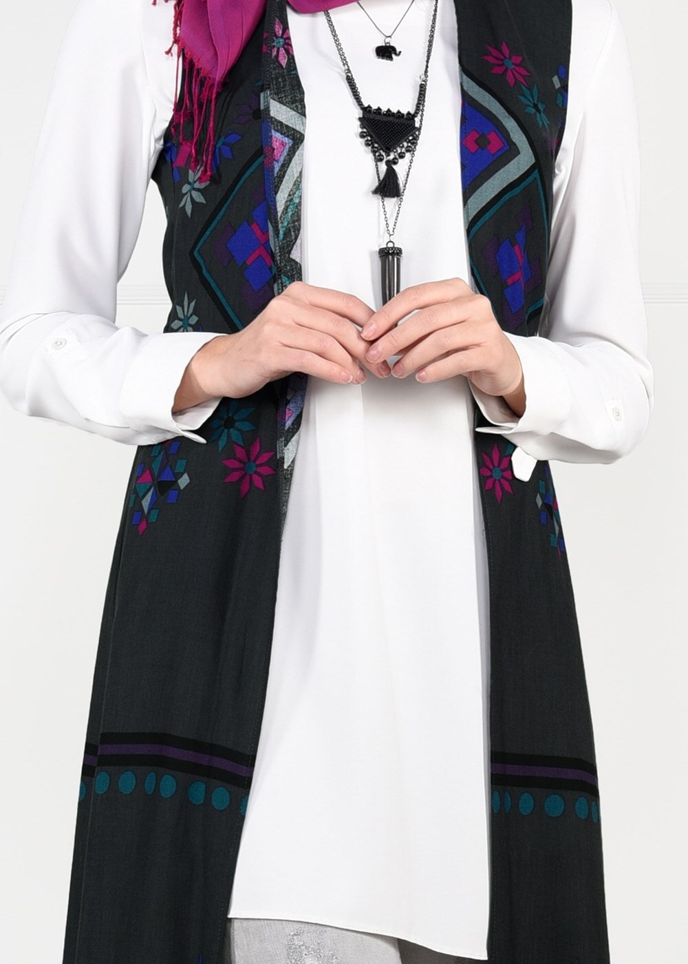 Tesettür giyim GRİ DESENLİ KUŞAKLI YELEK 4901