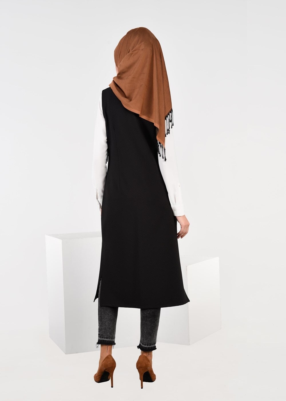 Tesettür giyim SİYAH YANLARI YIRTMAÇLI CEPLİ YELEK 4956 