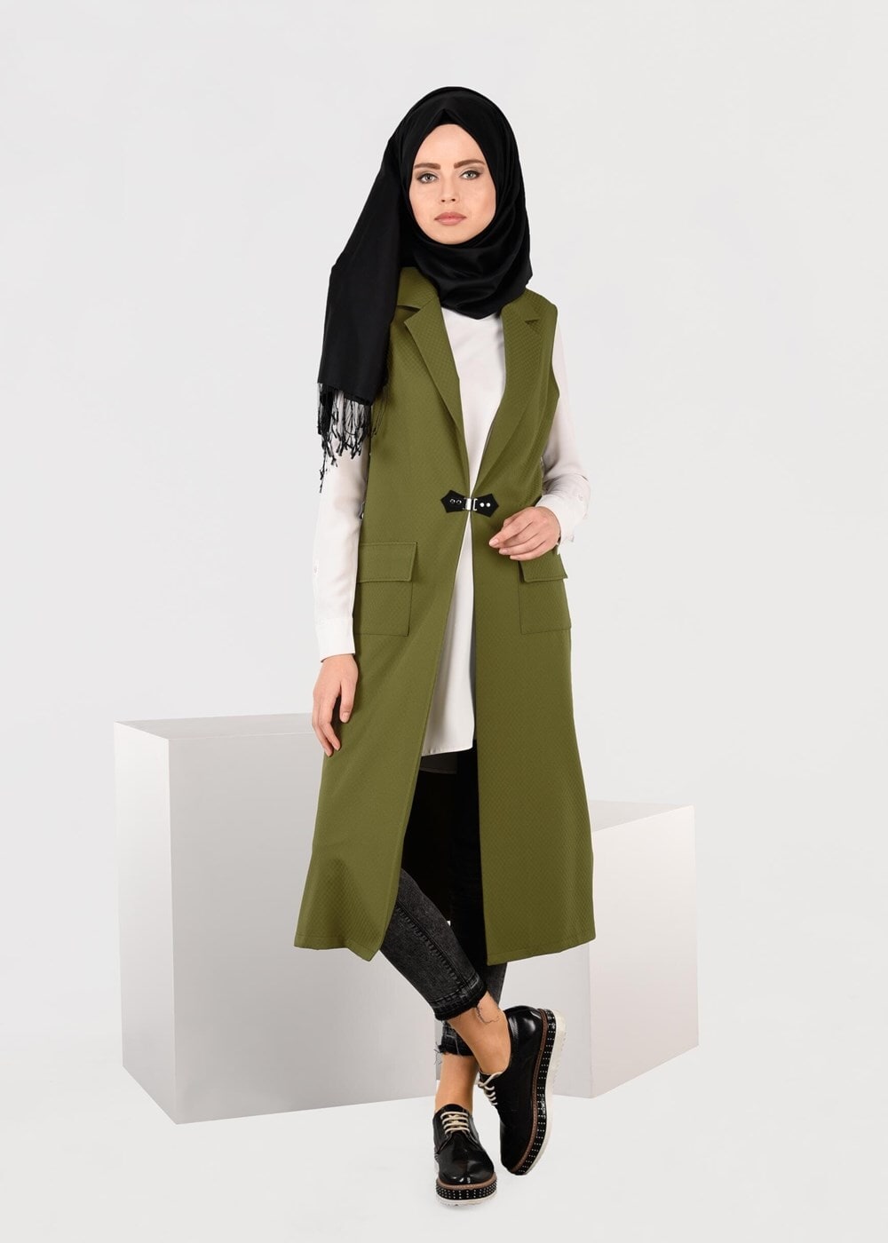 Tesettür giyim YEŞİL YANLARI YIRTMAÇLI CEPLİ YELEK 4956 