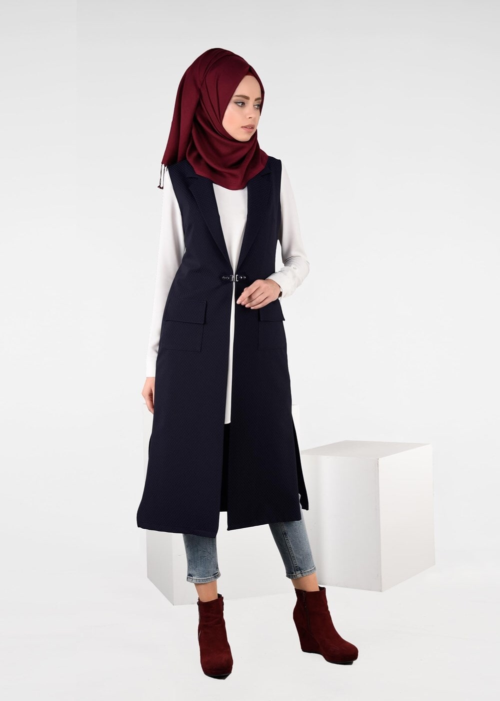 Tesettür giyim LACİVERT YANLARI YIRTMAÇLI CEPLİ YELEK 4956 