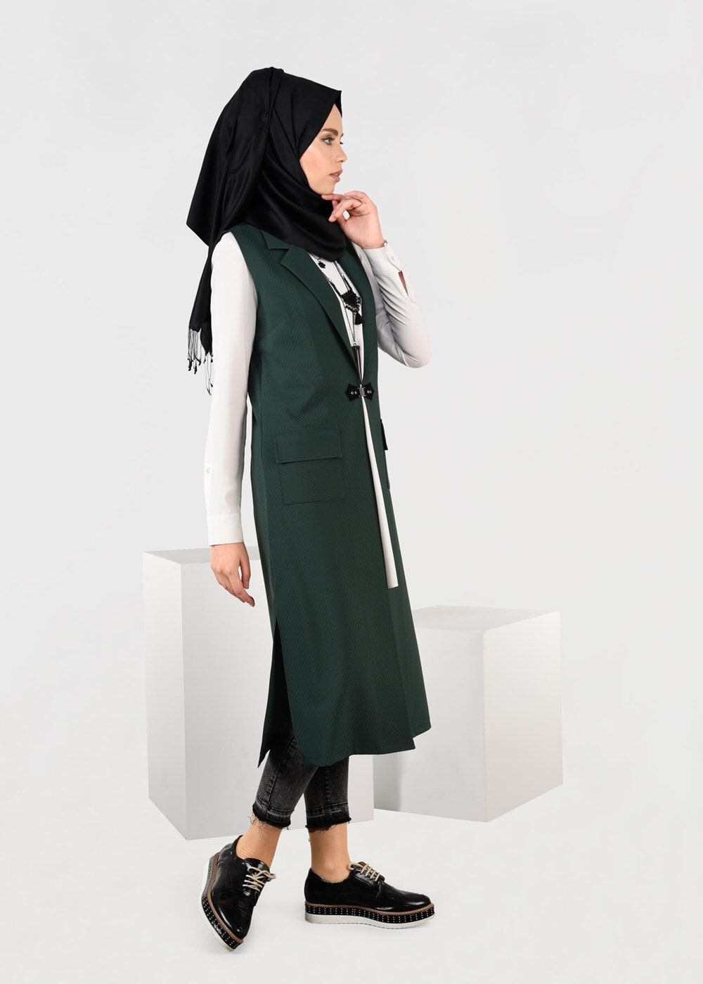 Tesettür giyim YEŞİL YANLARI YIRTMAÇLI CEPLİ YELEK 4956 