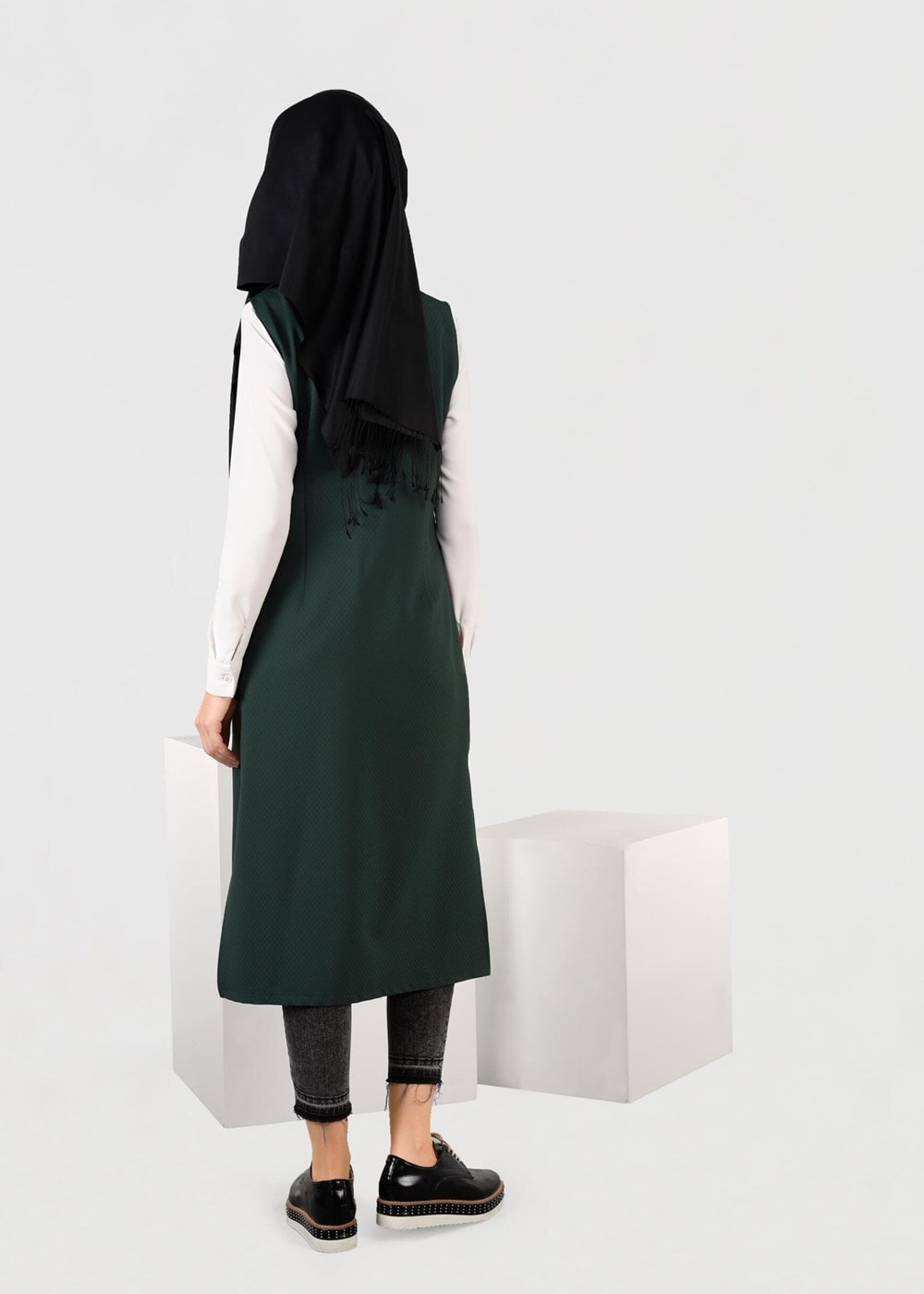 Tesettür giyim YEŞİL YANLARI YIRTMAÇLI CEPLİ YELEK 4956 