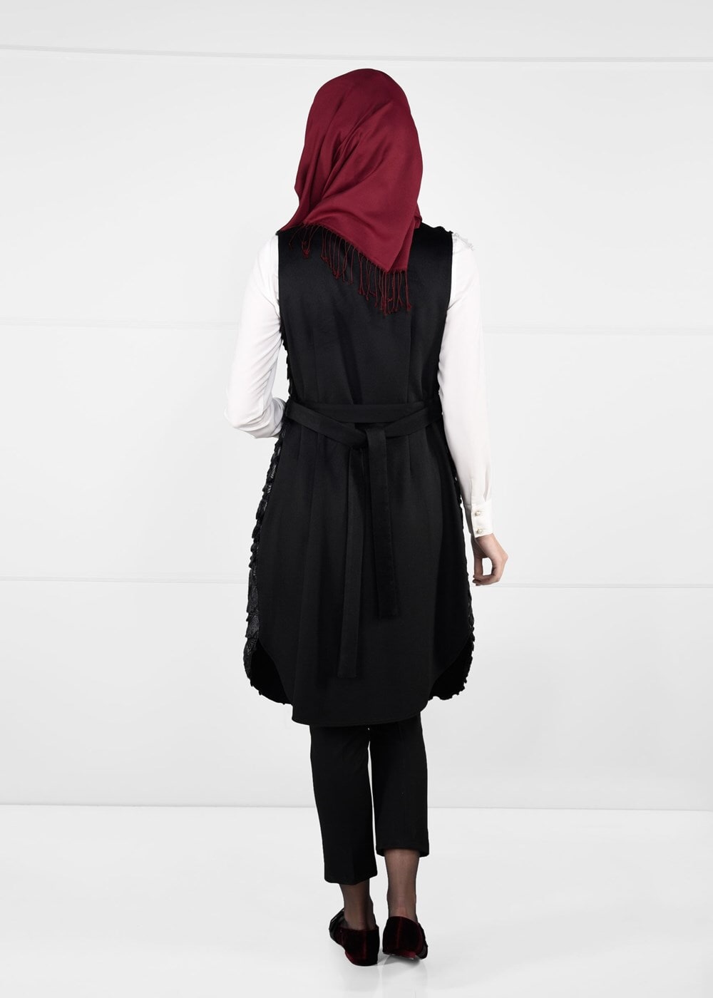 Tesettür giyim SİYAH DESENLİ SÜET YELEK 4971 