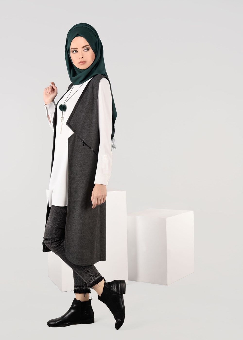 Tesettür giyim GRİ BİYE DETAYLI YELEK 4974 