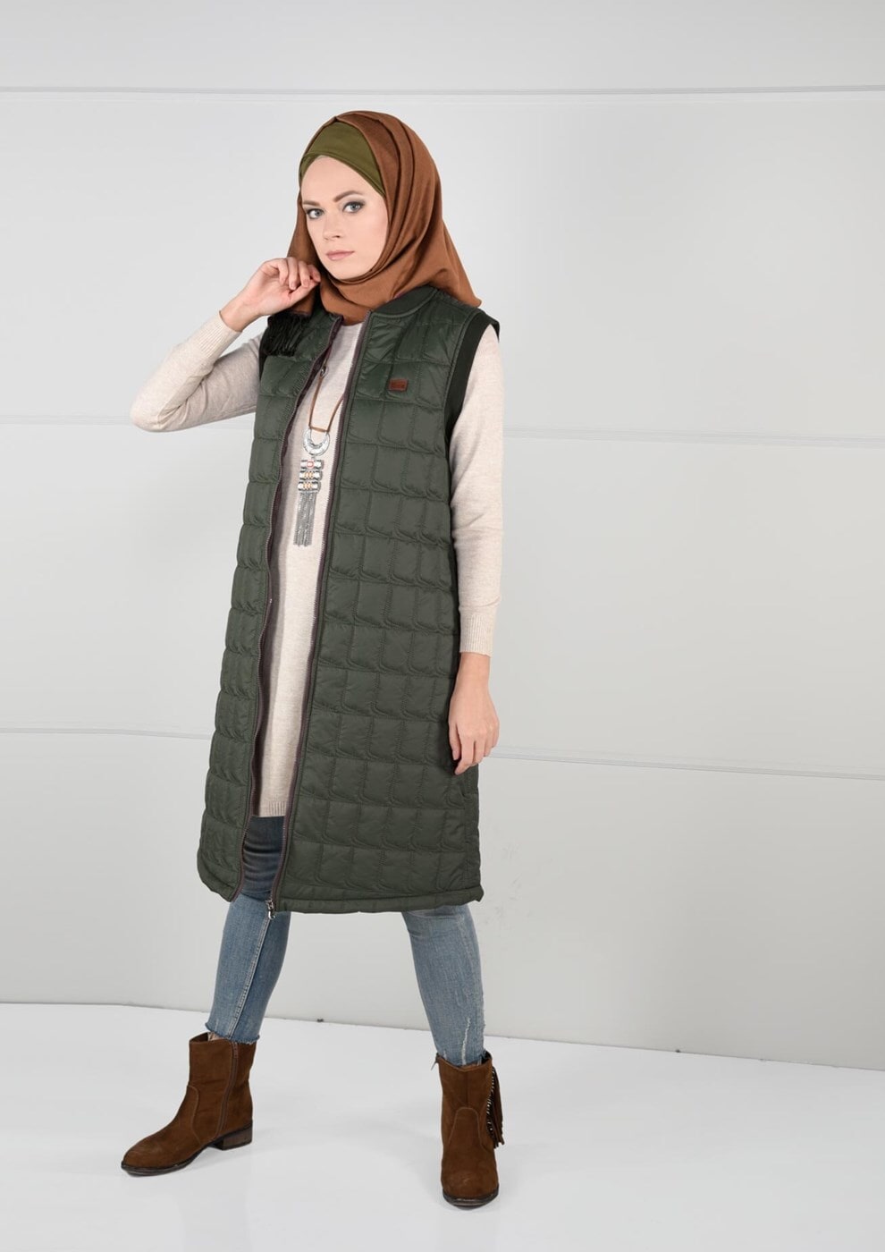 Tesettür giyim HAKİ ARMALI KAPİTONE YELEK 5017