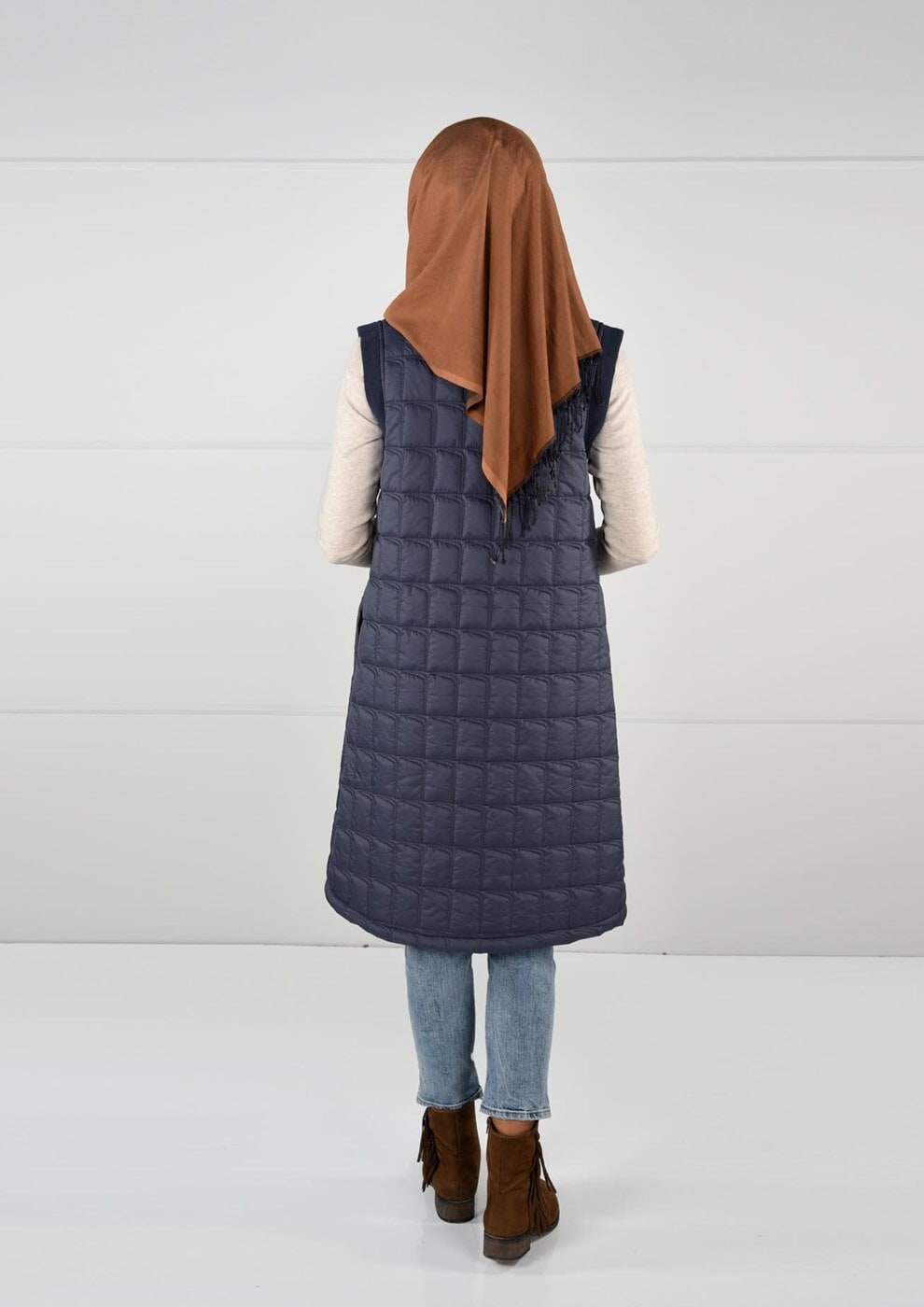 Tesettür giyim LACİVERT ARMALI KAPİTONE YELEK 5017