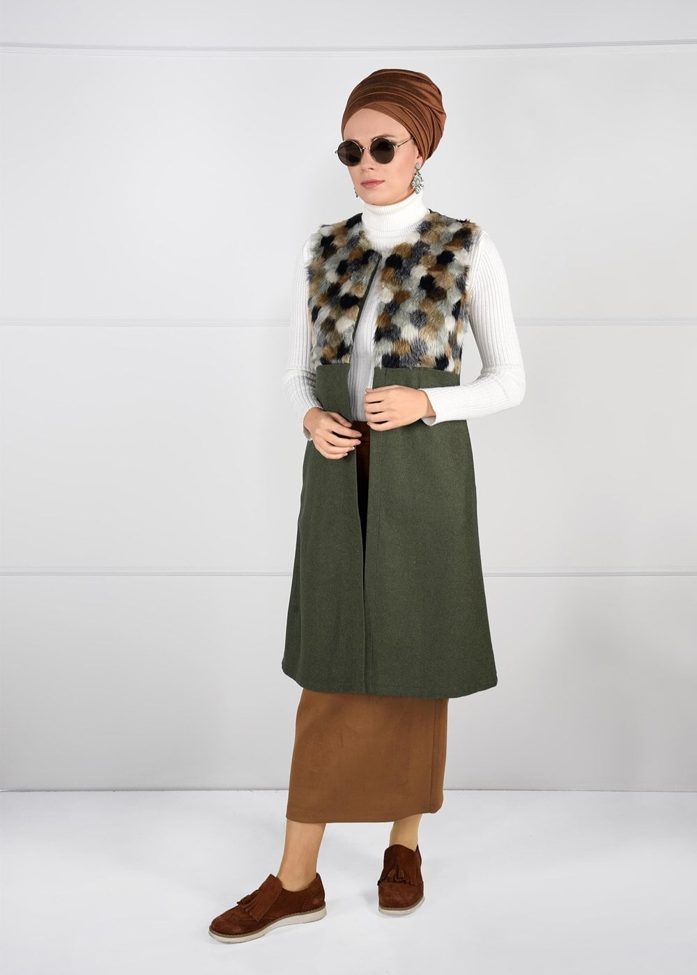 Tesettür giyim HAKİ KÜRKLÜ KEÇE YELEK 5648 