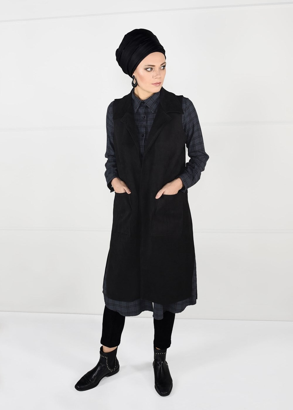 Tesettür giyim SİYAH SIRTI DÜĞME DETAYLI SÜET YELEK 5848 