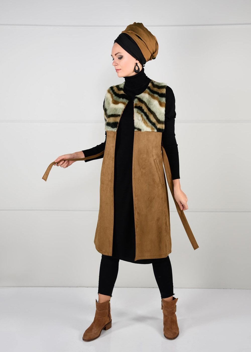 Tesettür giyim TABA KÜRK DETAYLI SÜET YELEK 6748 