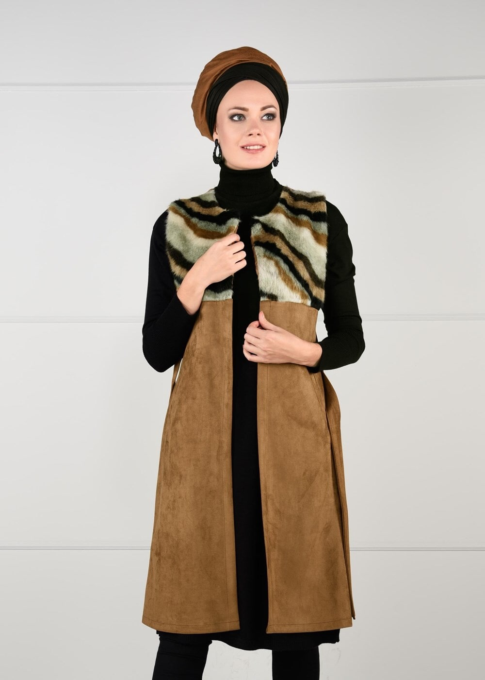 Tesettür giyim TABA KÜRK DETAYLI SÜET YELEK 6748 