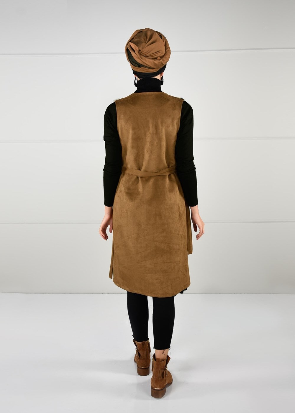 Tesettür giyim TABA KÜRK DETAYLI SÜET YELEK 6748 