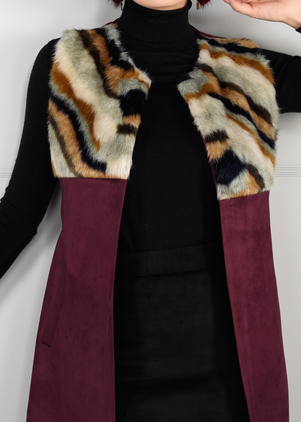 Tesettür giyim MÜRDÜM KÜRK DETAYLI SÜET YELEK 6748 