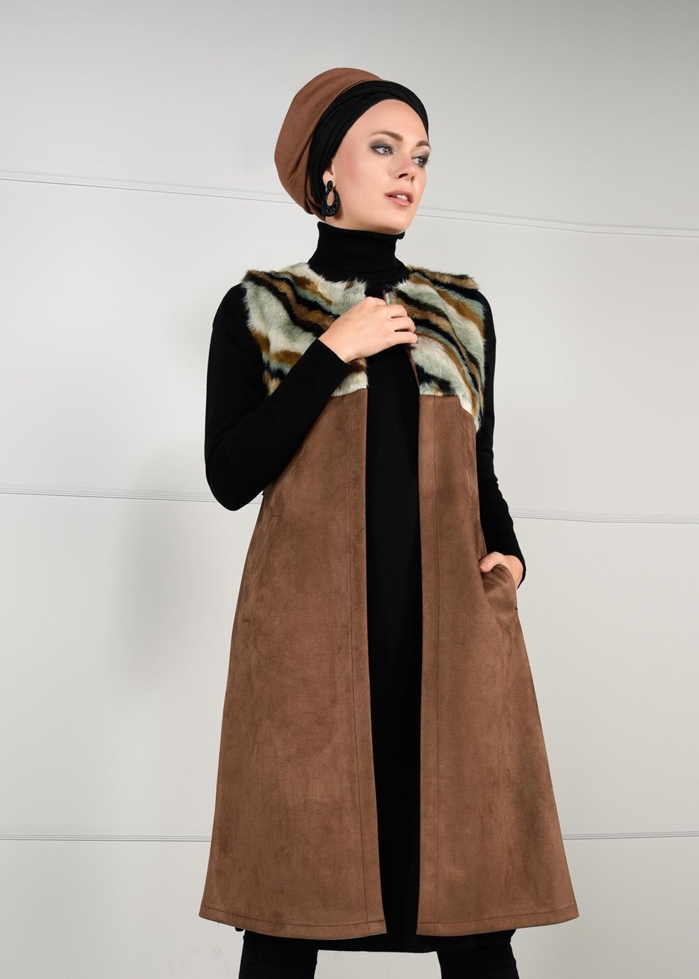 Tesettür giyim TABA KÜRK DETAYLI SÜET YELEK 6748 