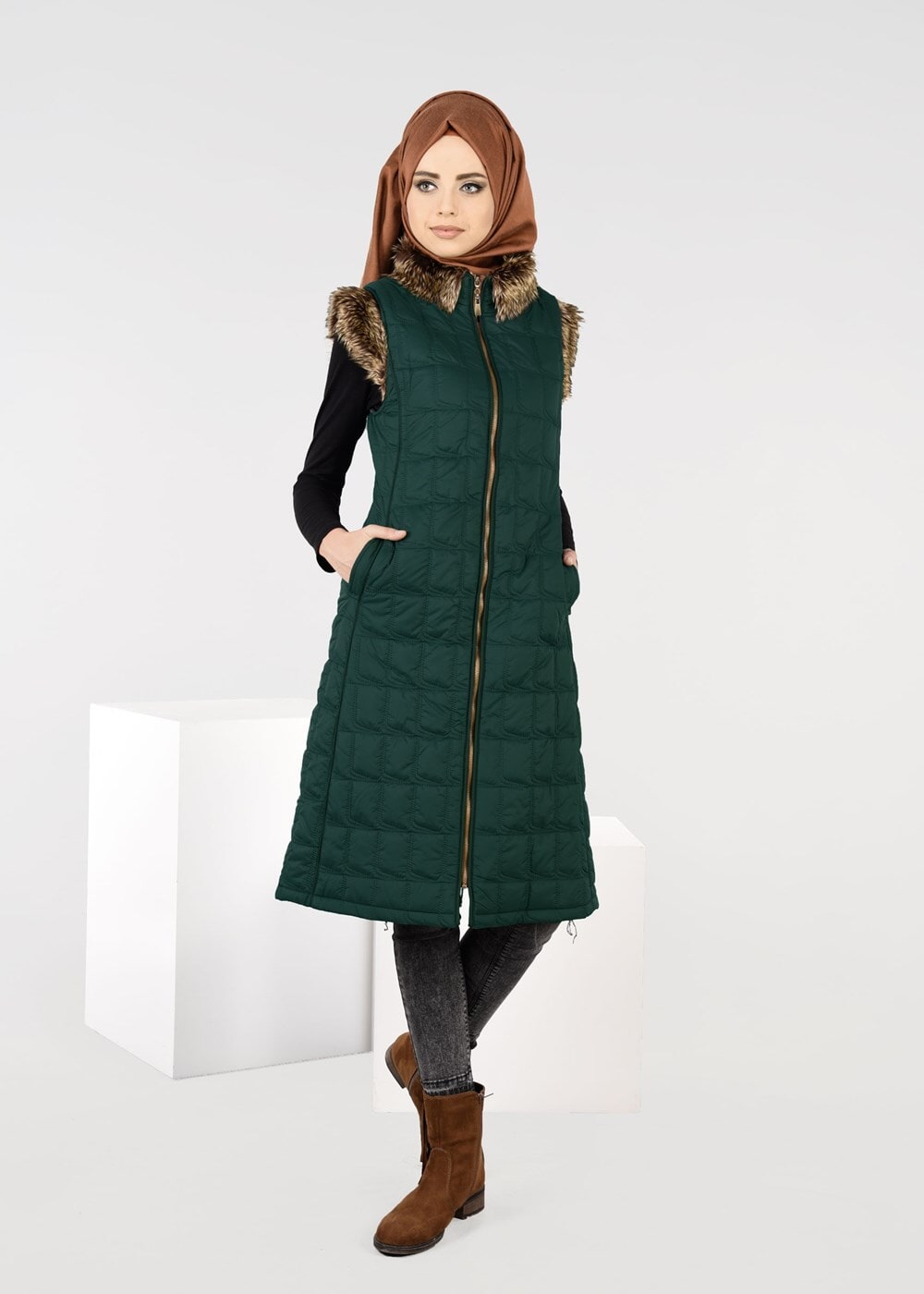 Tesettür giyim HAKİ PELUŞLU ŞİŞME YELEK 9707 