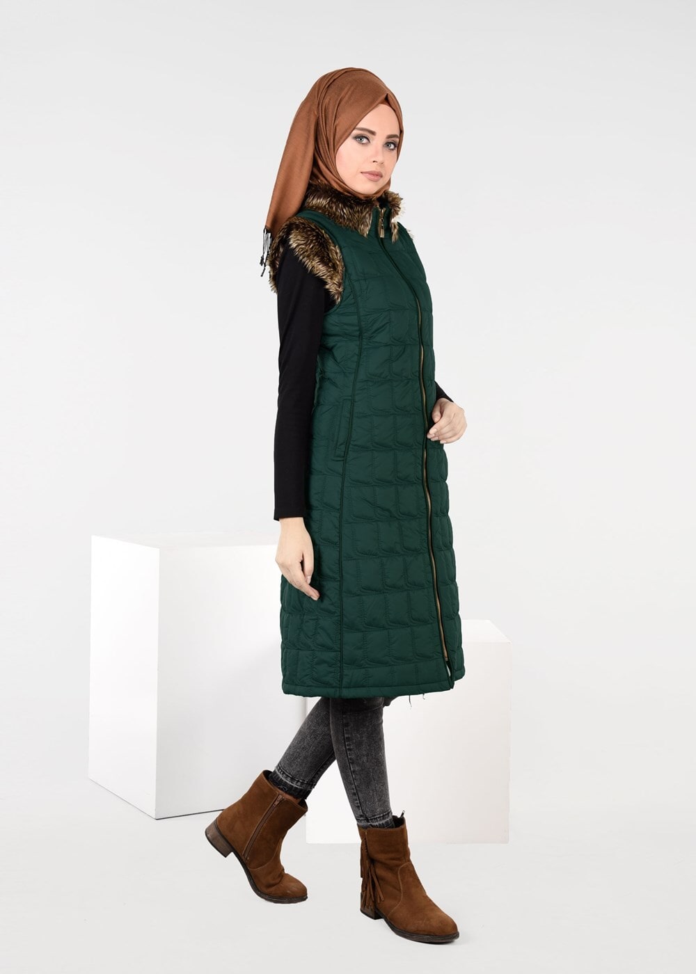 Tesettür giyim HAKİ PELUŞLU ŞİŞME YELEK 9707 