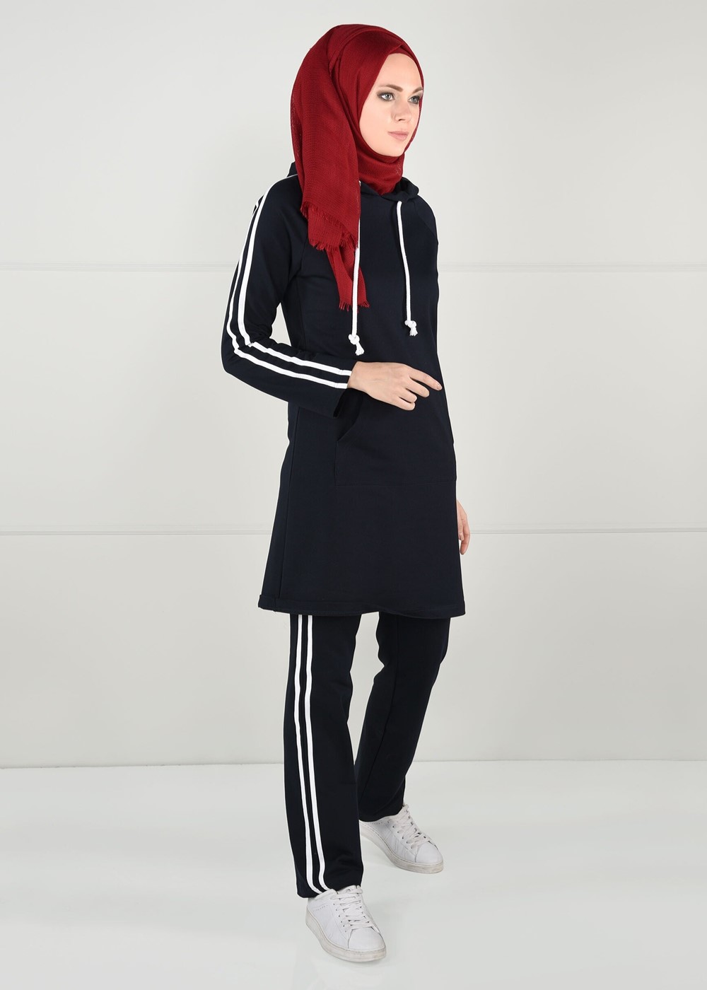 Vêtements hijab BLEU MARINE TUNIQUE DE SURVÊTEMENT À RAYURES 0051