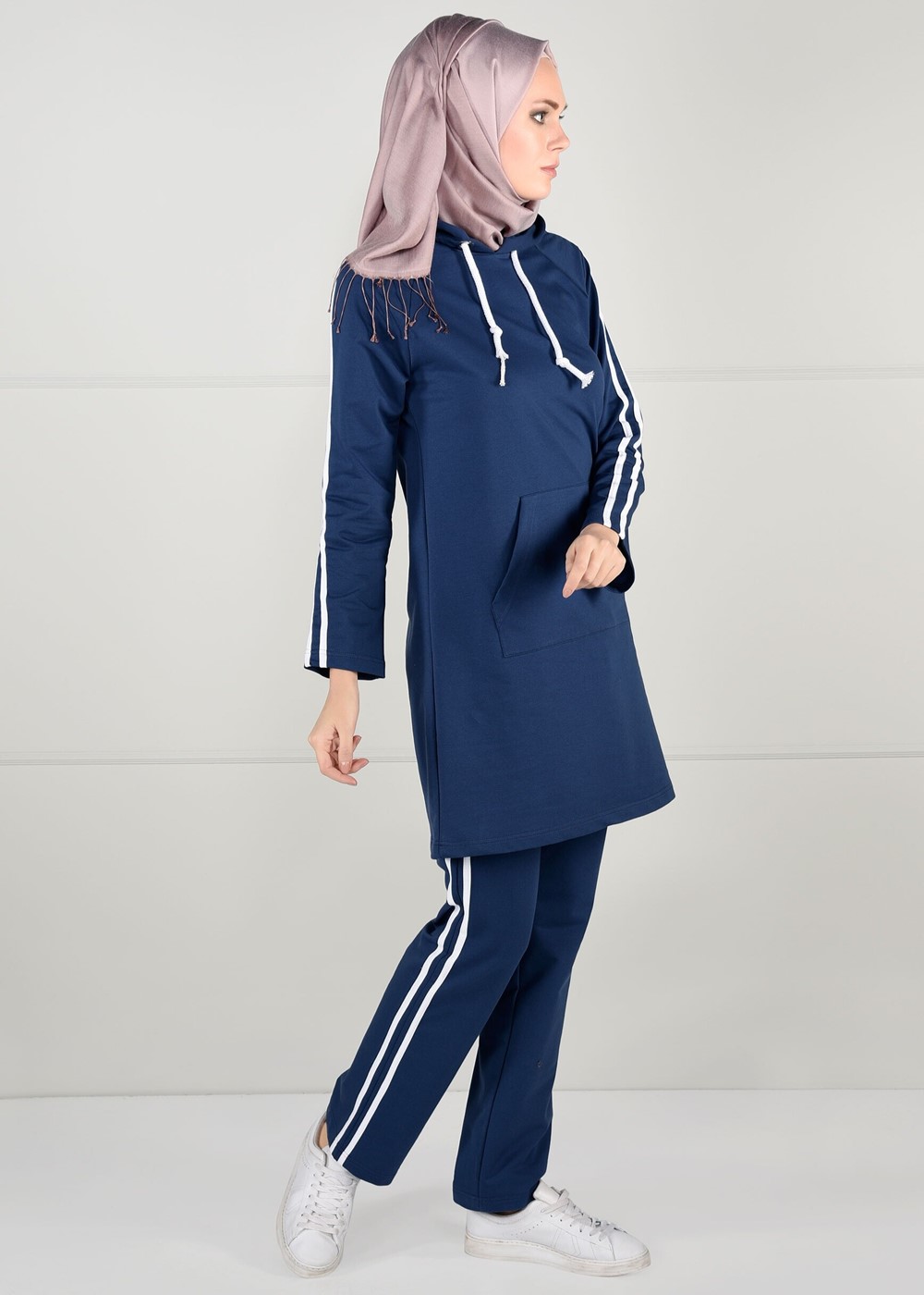 Vêtements hijab BLEU MARINE TUNIQUE DE SURVÊTEMENT À RAYURES 0051