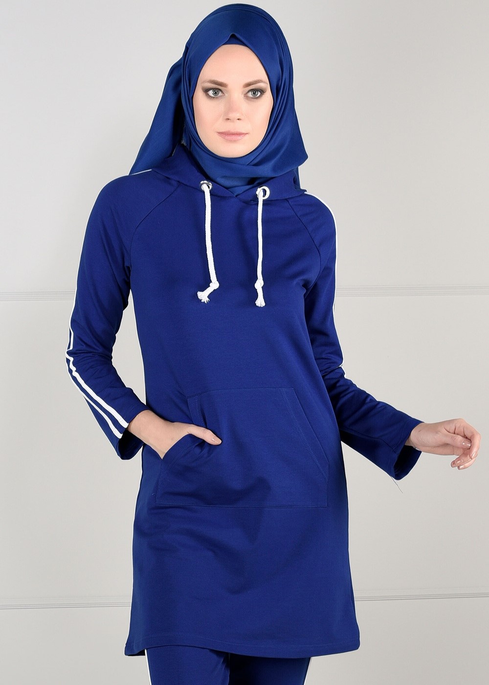 Vêtements hijab BLEU MARINE TUNIQUE DE SURVÊTEMENT À RAYURES 0051