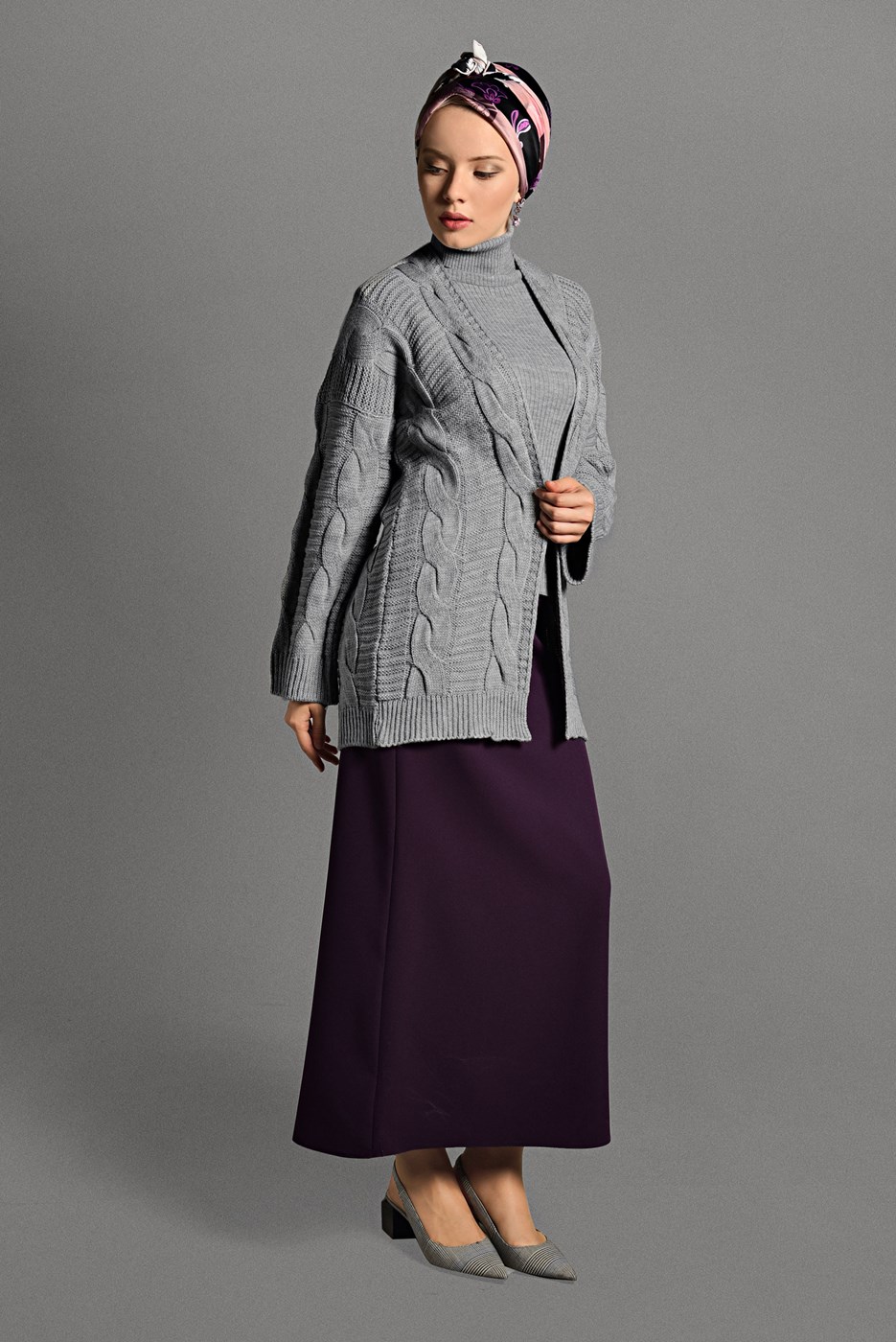 Tesettür giyim GRİ SAÇ ÖRGÜLÜ TRİKO HIRKA 0919 