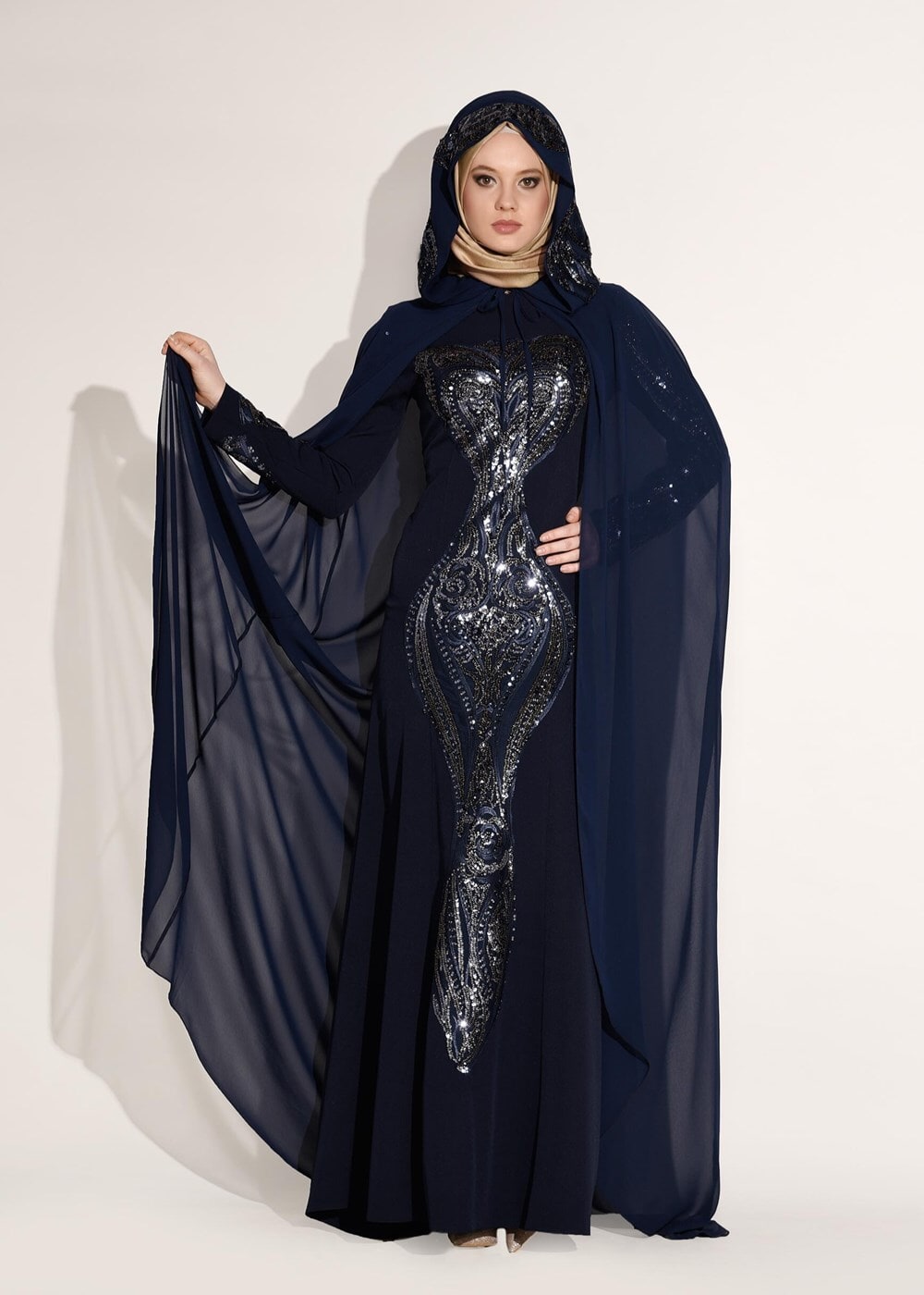 Vêtements hijab BLEU MARINE ROBE DE SOIRÉE DÉTAILLÉE AVEC BRODERIE AVEC MANTEAU 68102