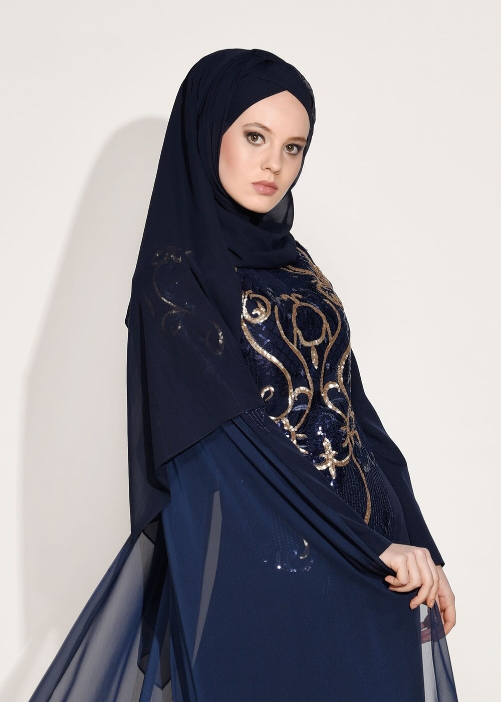 Vêtements hijab BLEU MARINE ROBE DE SOIRÉE MANTEAU DÉTAILLÉ DE BRODERIE 88102