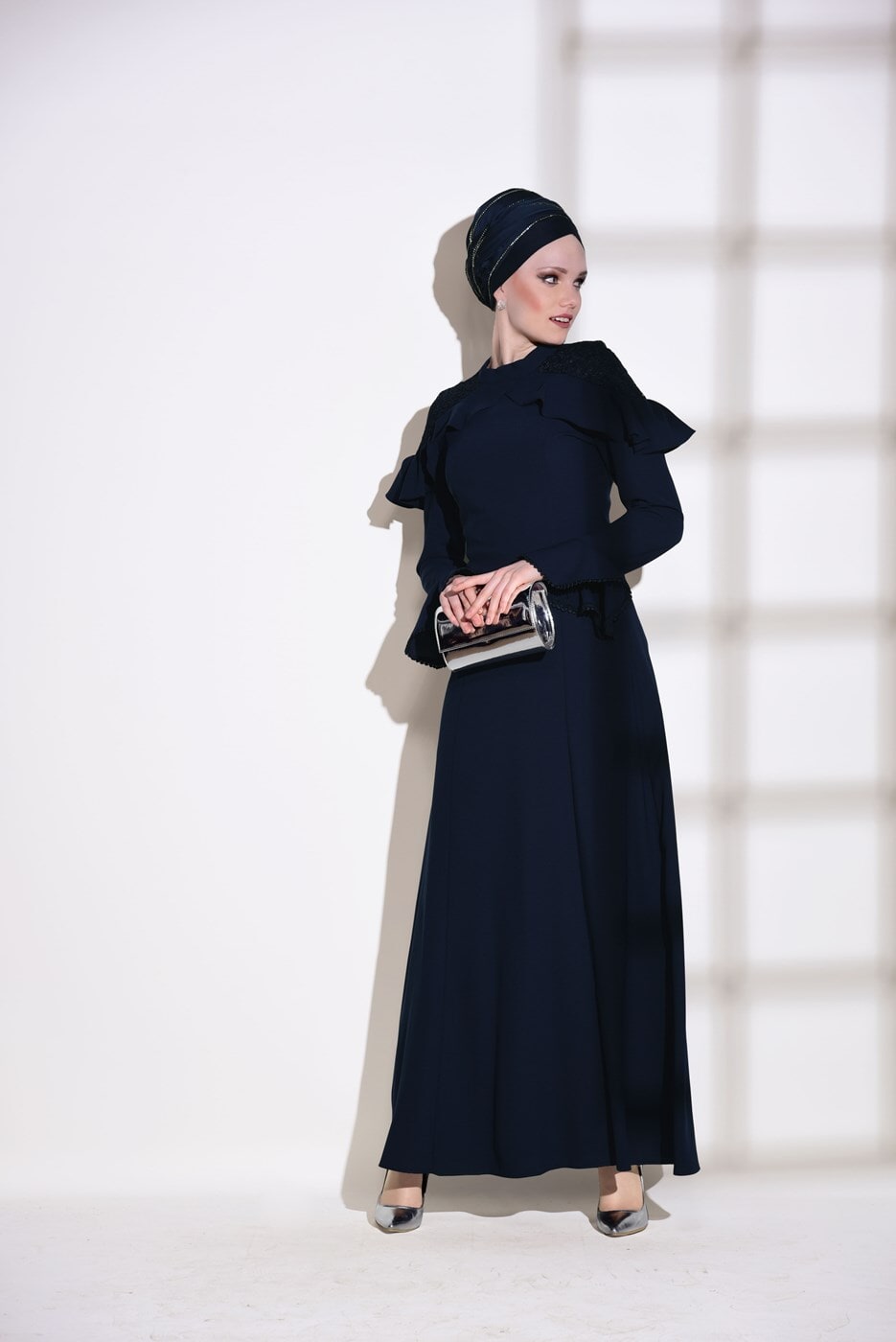 Vêtements hijab BLEU MARINE ROBE DE SOIRÉE DÉTAIL GUIPURE 1072