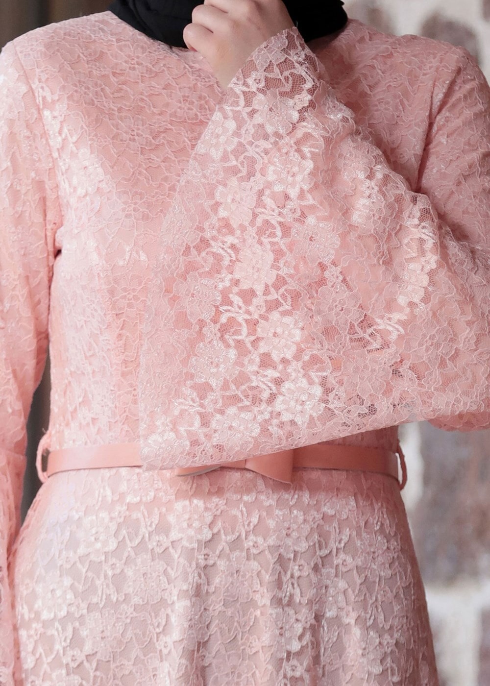 Tesettür giyim PUDRA GENİŞ KOL DANTELLİ ABİYE ELBİSE T 1410