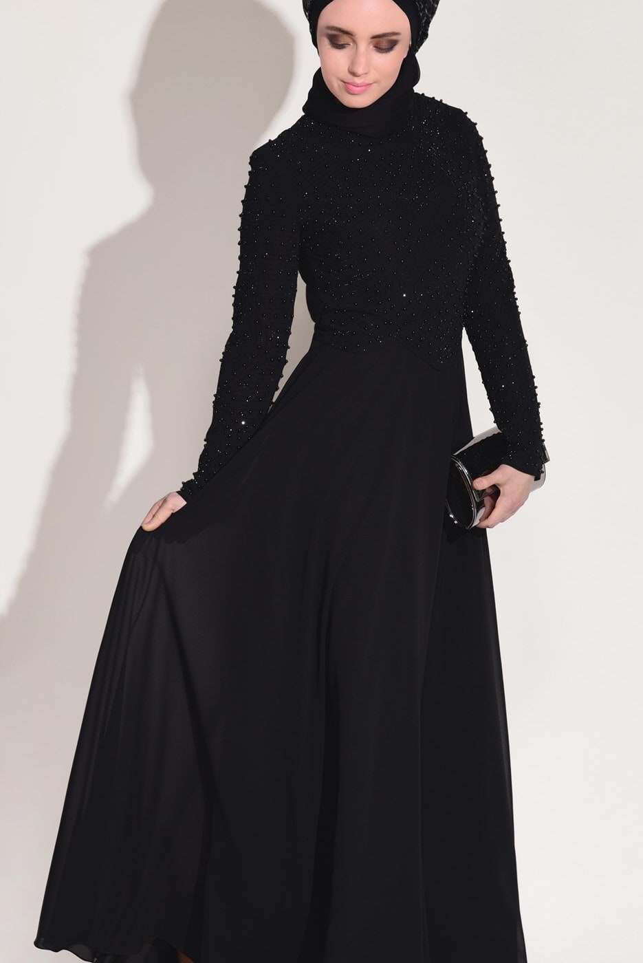 Tesettür giyim SİYAH PUL VE İNCİ İŞLEMELİ ABİYE ELBİSE 1808 