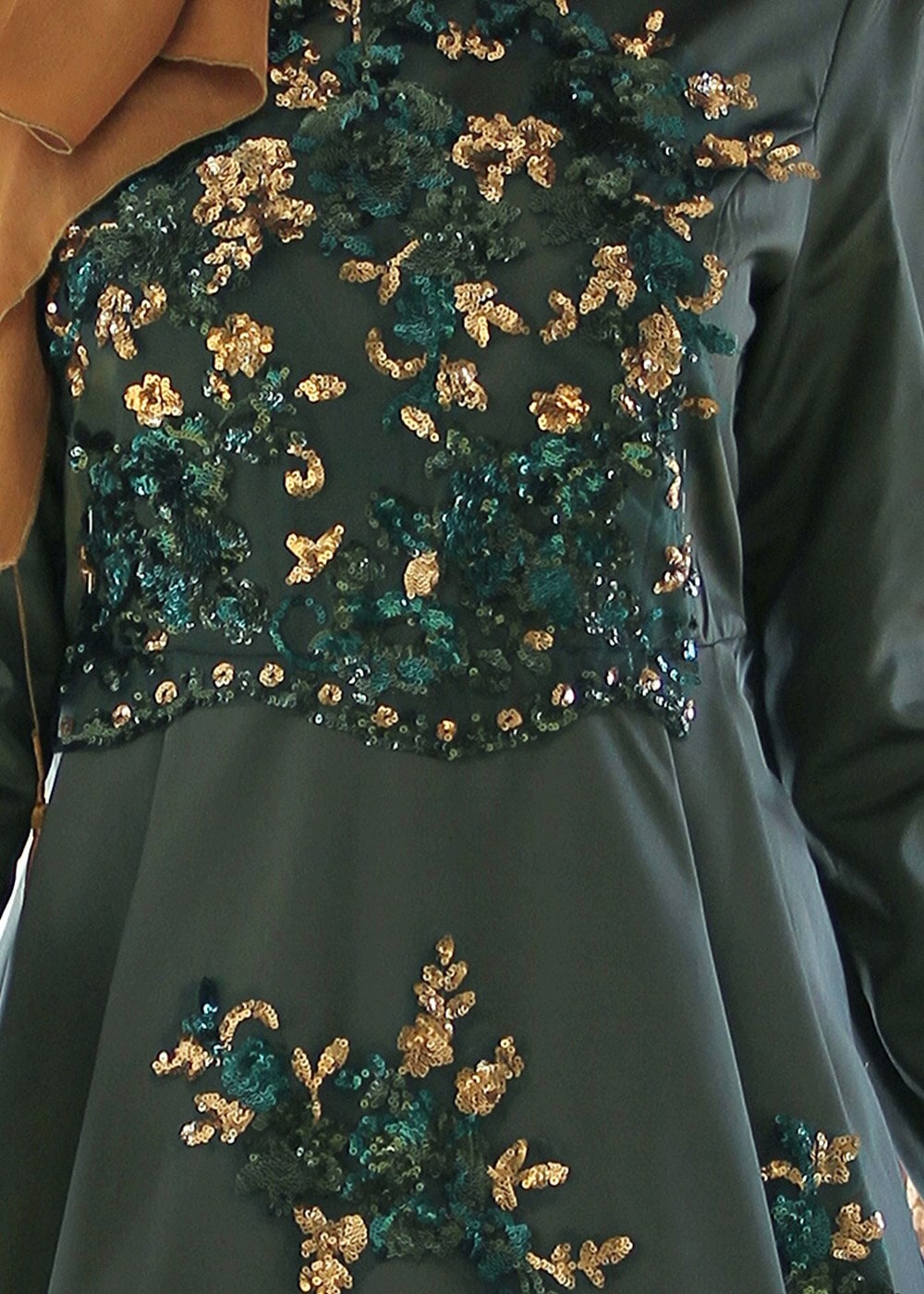 Vêtements hijab KAKI ROBE DE SOIRÉE À PAILLETTES 2191