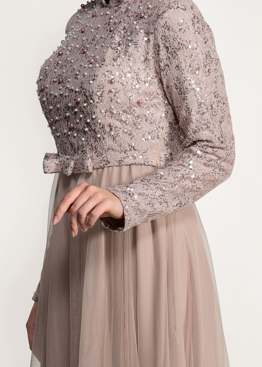 Tesettür giyim BEJ T 3997 Özduman- Tül Detaylı Abiye Elbise