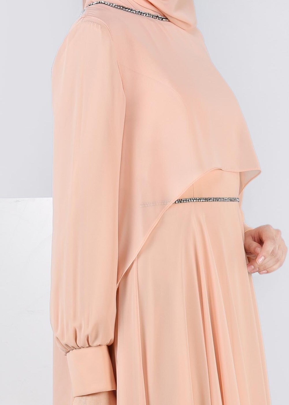 Tesettür giyim PUDRA TAŞ ŞERİT DETAYLI MULTİ ŞİFON 2&prime;Lİ ABİYE ELBİSE 5322 