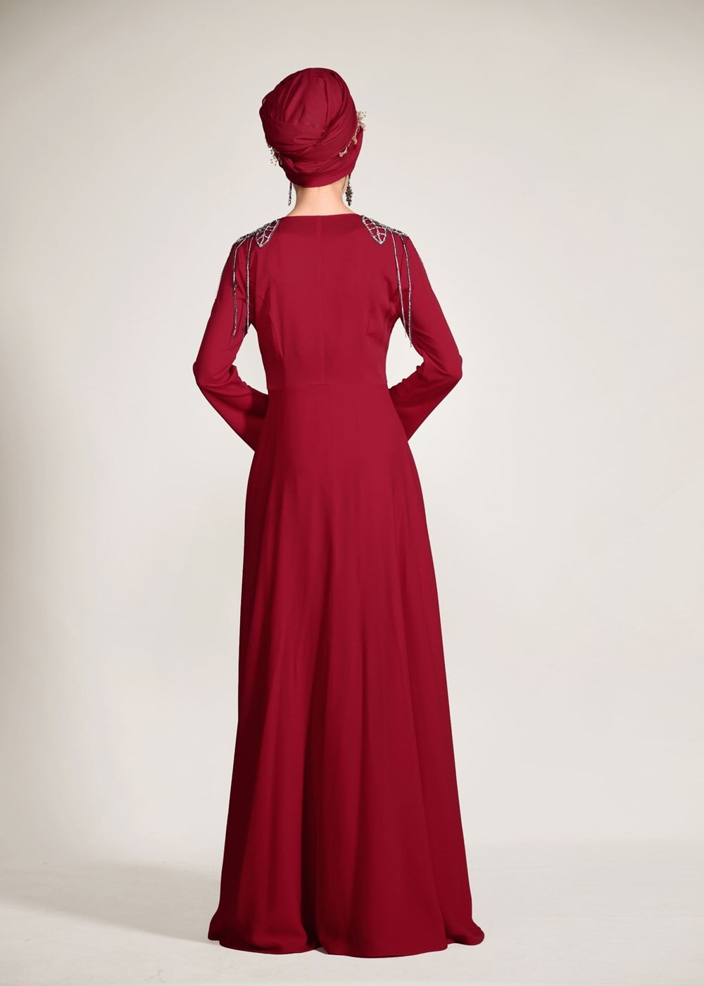 Tesettür giyim KIRMIZI OMUZ VE YAKASI TAŞ DETAYLI 2&prime;Lİ ABİYE ELBİSE 5363 